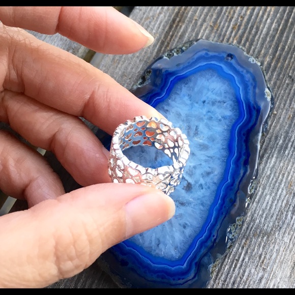 Wide 925 Silver Hearts Ring - Picture 5 of 6